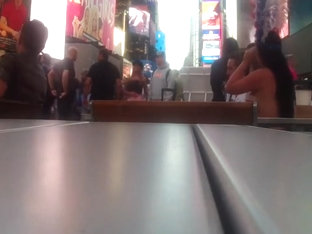 Topless Girl Gets Bodypainted In Public In New York Before Taking Pictures