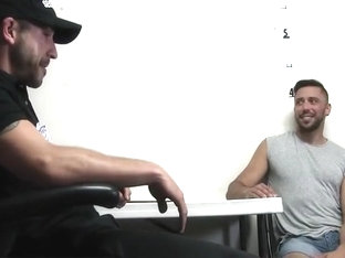 YoungPerps - Chiseled Security Guard Fucks A Handsome Thief