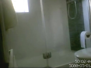 Nude body of amateur spied through shower curtains