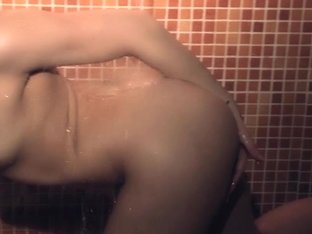 Lara Tinelli Jaqueline Teen Cums In The Shower