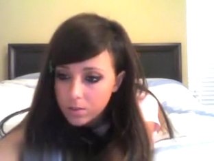 Non-Professional masturbates in front of the cam