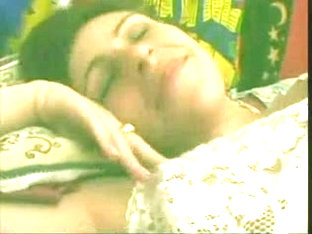 Travesti sur une femme preggo