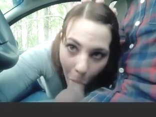 Cutie Blows Dick In A Car