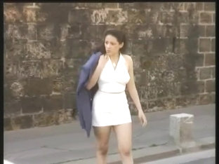 Candid Voyeur Video Shows Hot Cutie On The Street