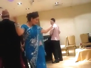 Sexy Nepali Aunty Dancing In Party