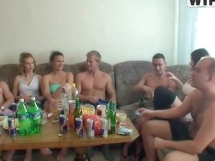 Hot college sex party with some chicks