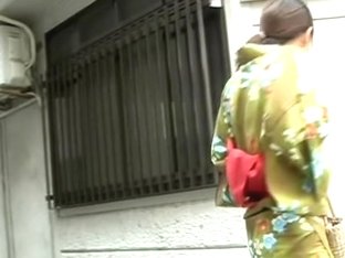 Hot MILF In Traditional Japanese Clothes Got Boob Sharked