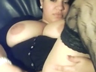 Horny BBW using a vibrator in order to masturbate