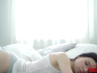 Evelyn in Hot Early Morning Sex