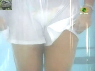 Hot Curvy Brunette In A Tv Show Wearing White Panties Upskirt Porno Vid