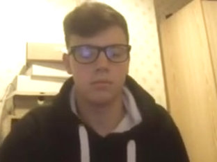 U.kingdom cute boy with big ass on doggy style on cam