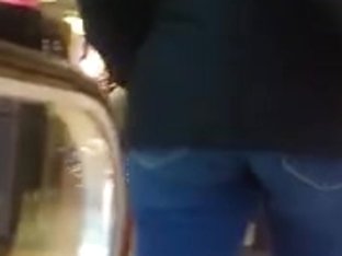 Nice fanny on escalator in a voyeur street candid clip