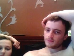 Webcam girl sucks and gets in pussy