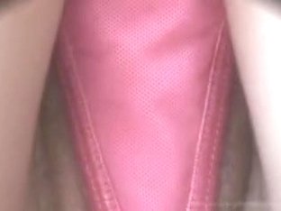 Hidden Camera Catches Flawless Upskirt Vagina View