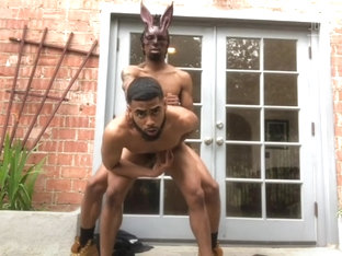 Dicking this sexy bottom down outside