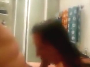 Girlfriend Giving A Blowjob To Her Boyfriend In The Bath