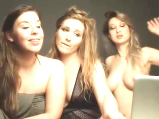 Shemale/Female Threesome pt2