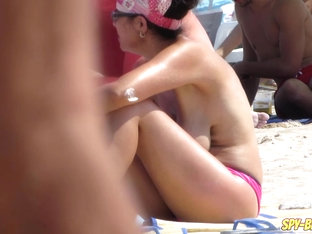 Amateur Voyeur Sexy Milfs - Spy Beach Big Boobs Topless
